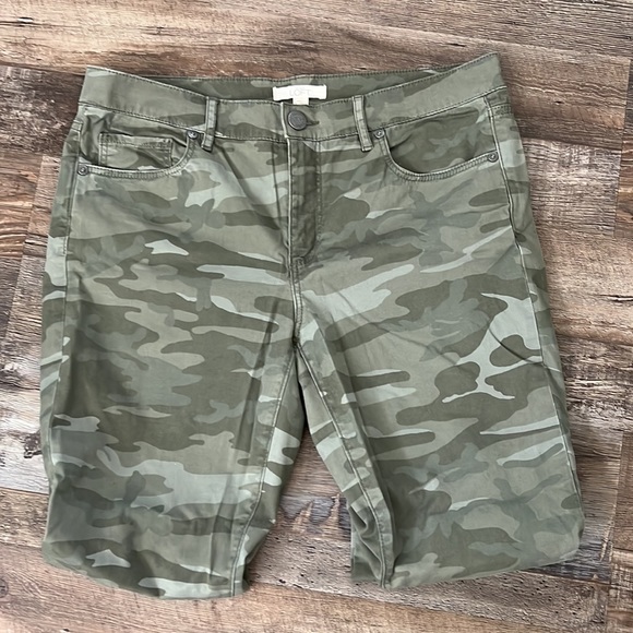 Loft Straight Leg Camo Pants - Picture 7 of 7